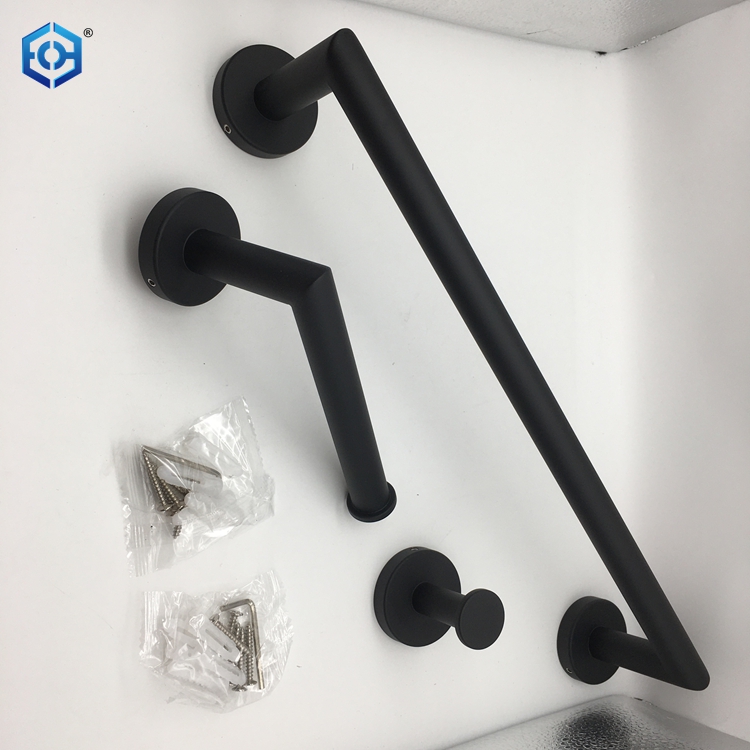 Accesorios para el ba&ntilde;o dorados