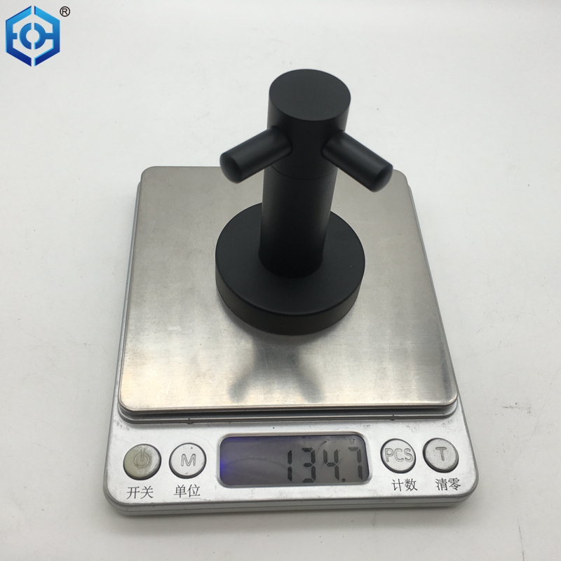 ganchos de pelaje montados en la pared