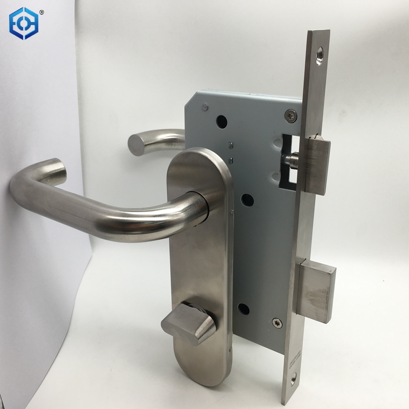 manija de la puerta del ba&ntilde;o