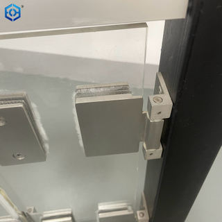 Plegado sin marco Plegado trasero inclinado a un lado Duración duradera Acero inoxidable Bisagra de puertas de vidrio de 90 grados 