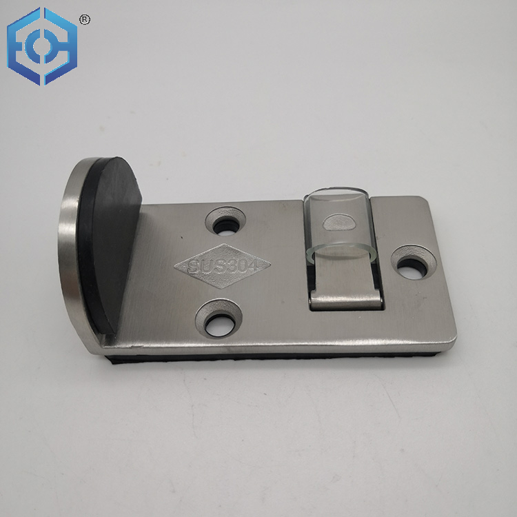 tope de puerta unido a la puerta