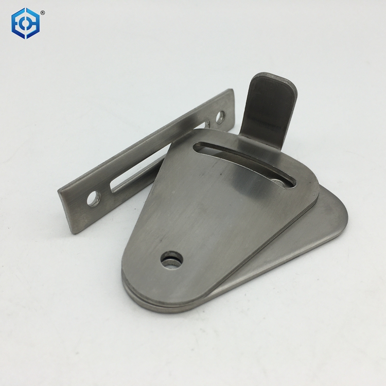 Pestillos de la puerta del granero de la pole