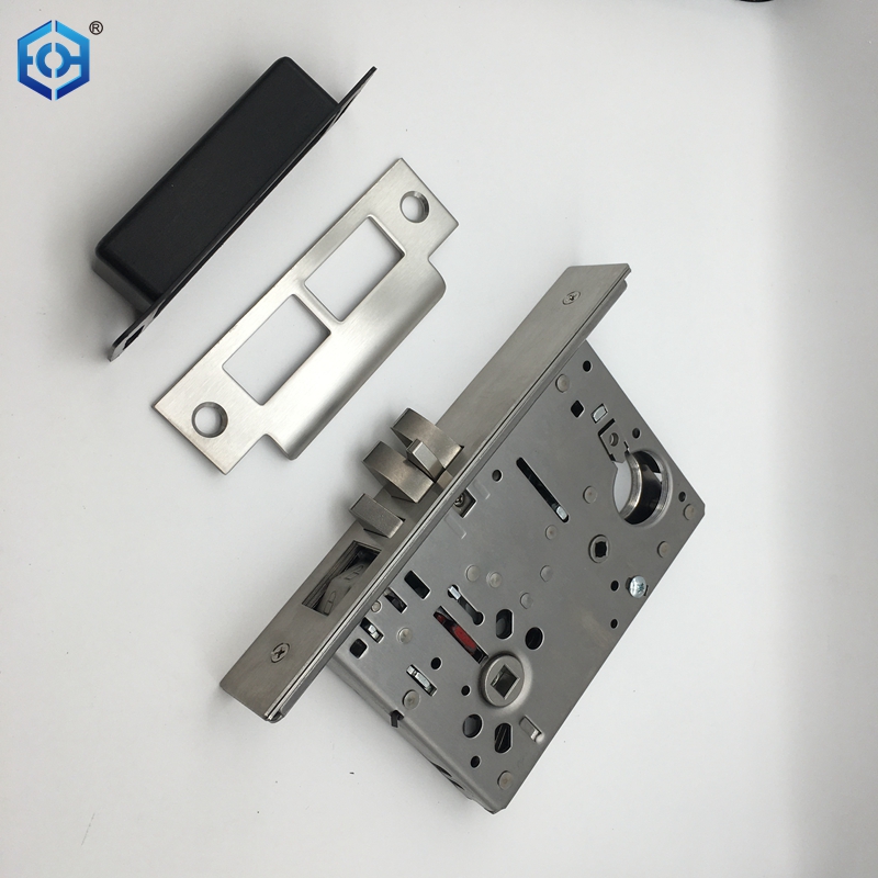 cerradura de la puerta de metal