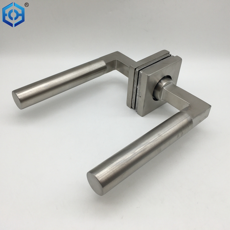 Manijas de la puerta de la tormenta de Lowes