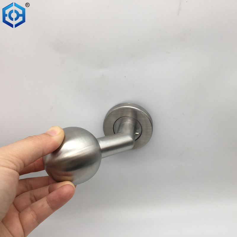 perilla de puerta suelta