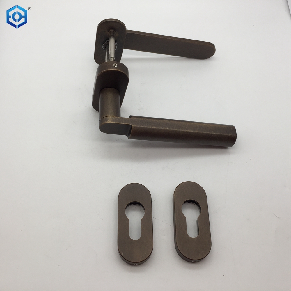 herrajes para puertas de lat&oacute;n antiguo