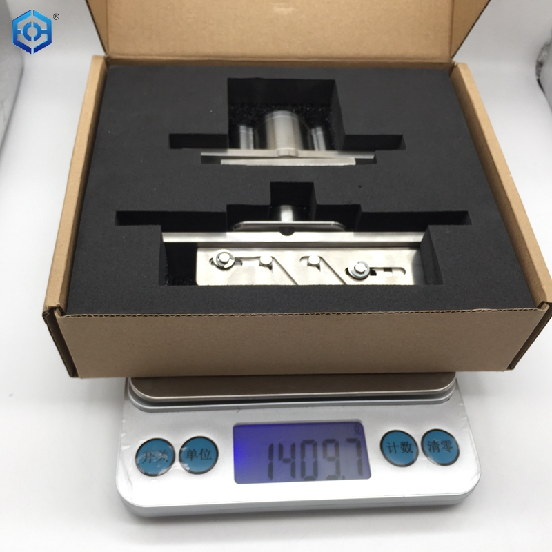 Bisagra pivotante de 90 grados.