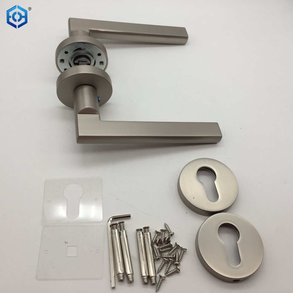  La belleza de las manijas de las puertas interiores de aleación de zinc, níquel satinado y geometría