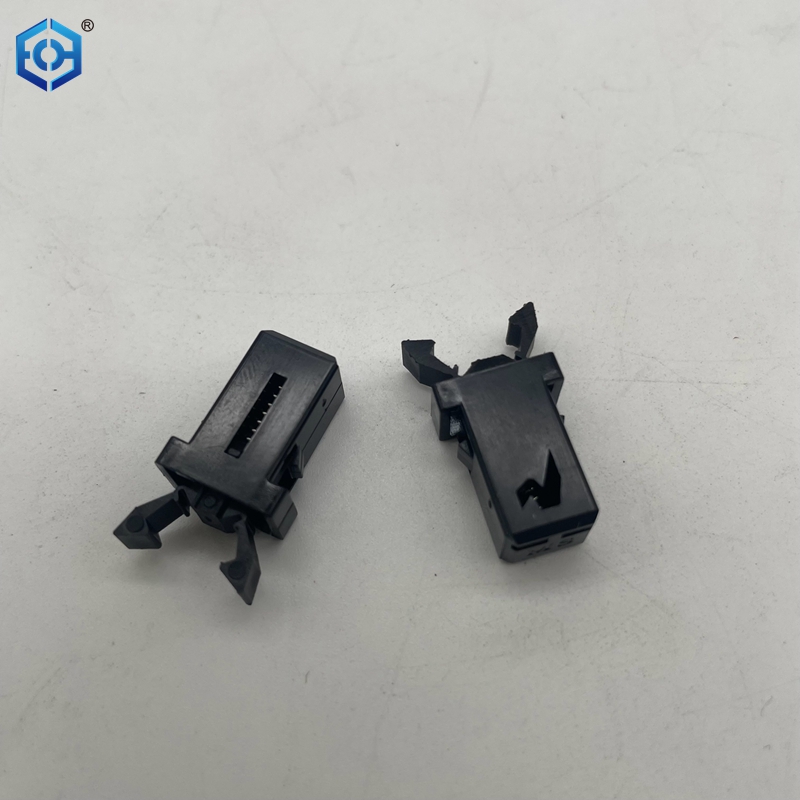  Empuje para abrir el pestillo de la puerta