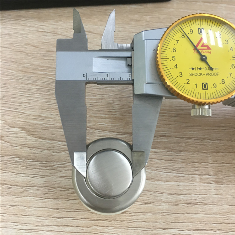 Pomo de puerta oculto