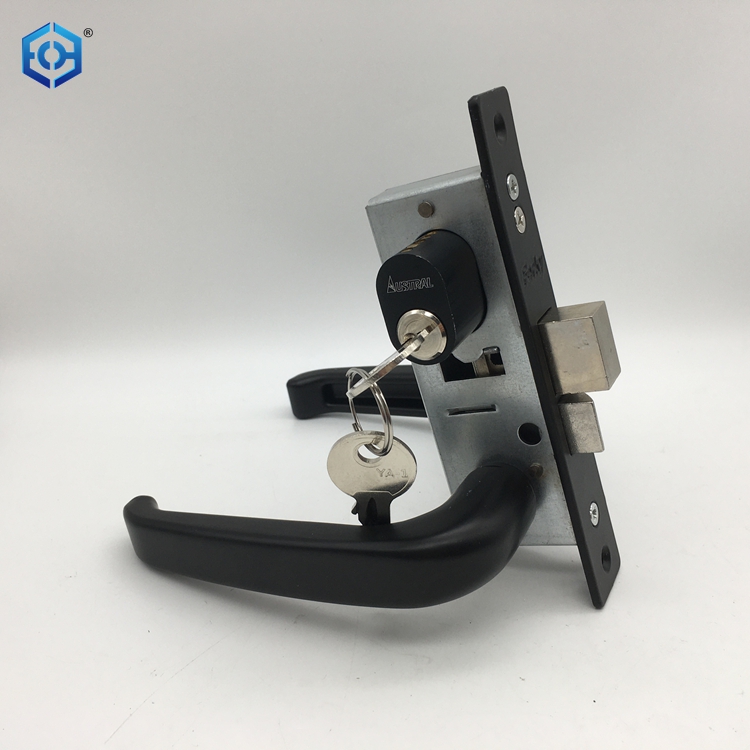 Locksets de tit&aacute;n