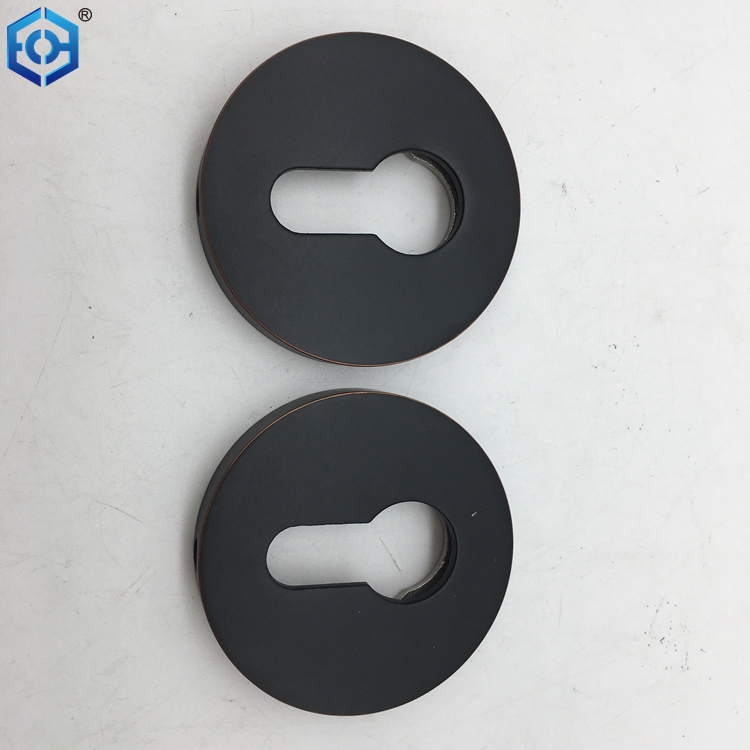 cubierta de llaves de lat&oacute;n