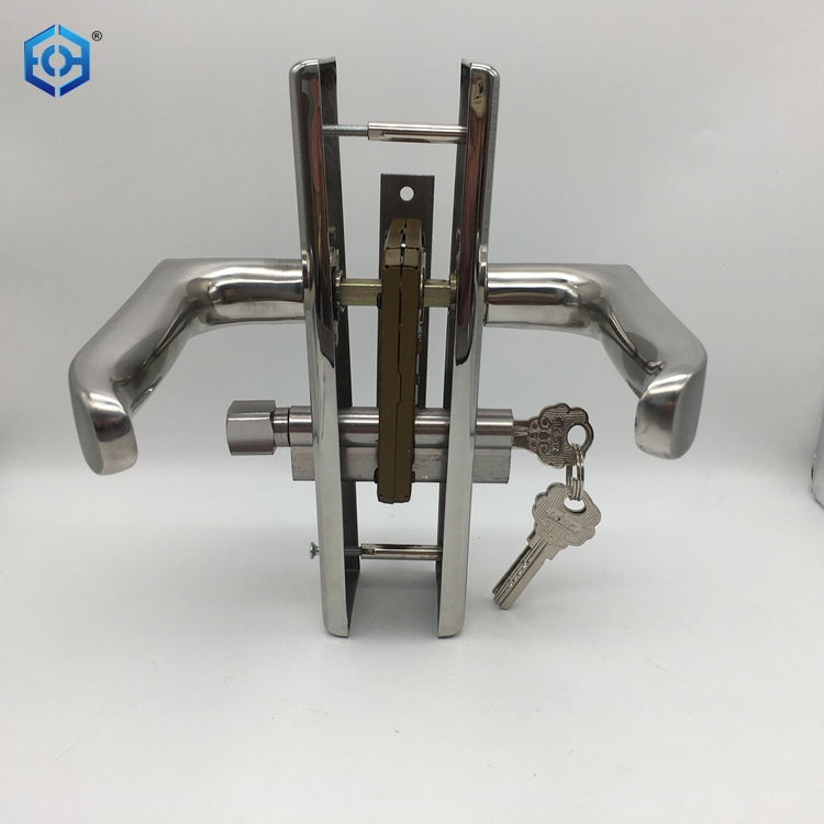 mechones y manijas de la puerta delantera