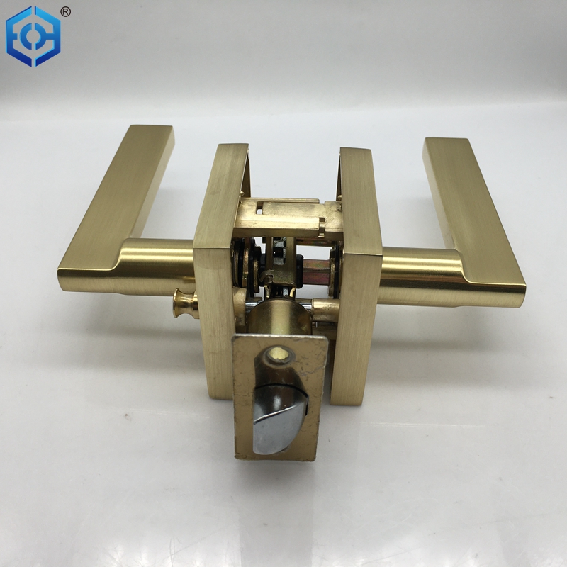 palanca de la puerta de entrada con cerrojo