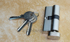 Cerraduras de puerta de latón de seguridad estándar y europea Cilindro de llave de varios tipos de colores con perilla de giro del pulgar Juego de cerradura de pasador
