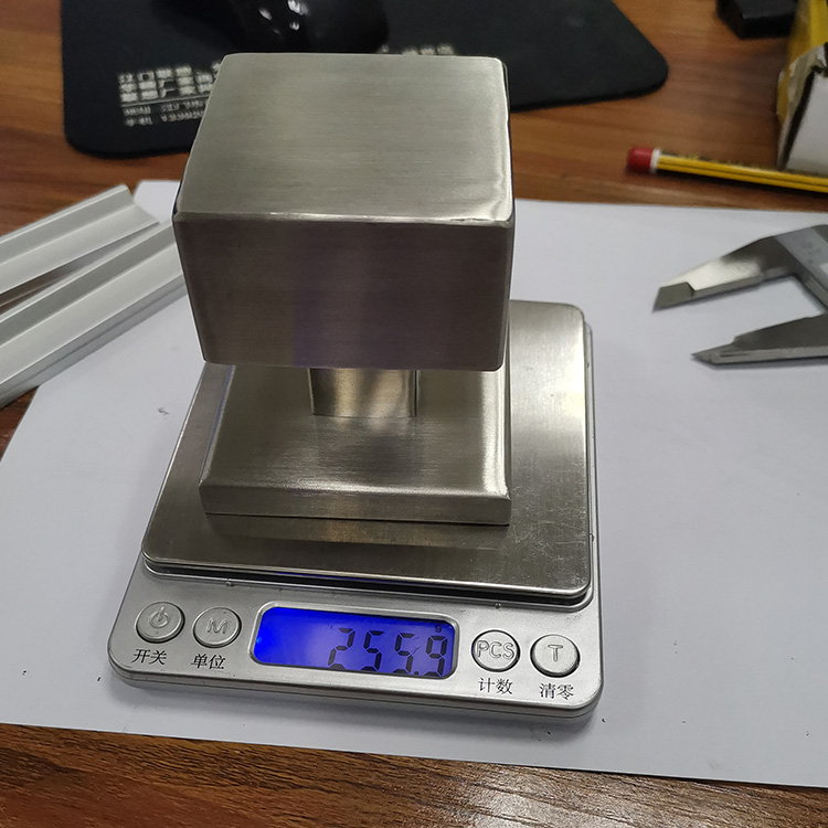 peso de la manija de la puerta cuadrada