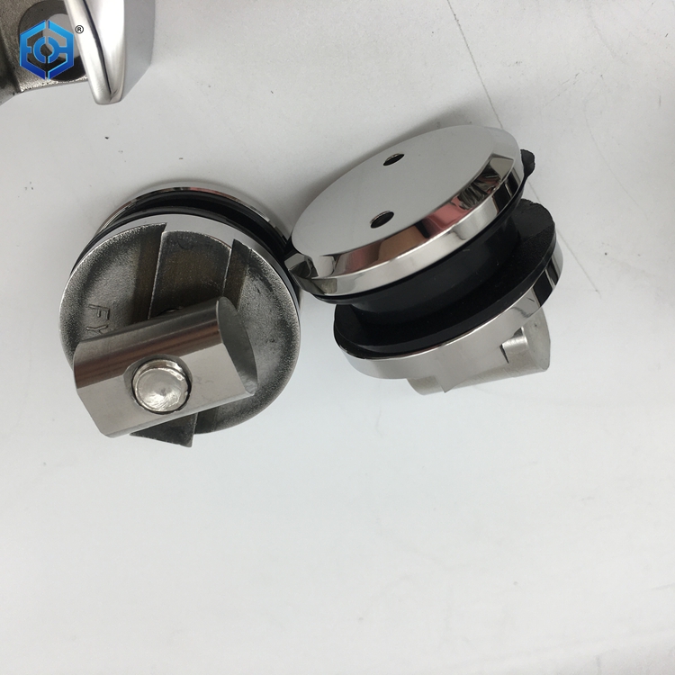 Reemplace la puerta corredera de la ducha con sin marco