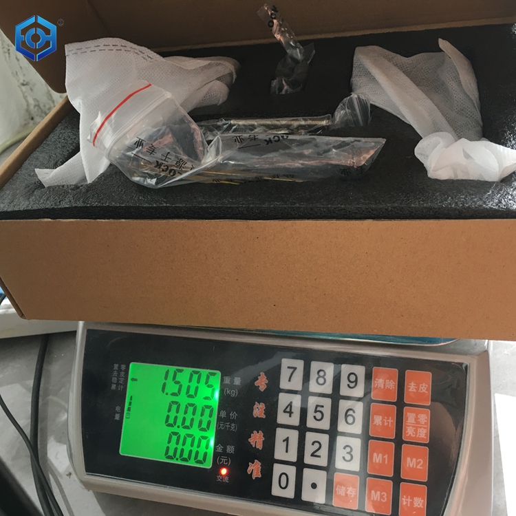 mech&oacute;n de la puerta de lat&oacute;n