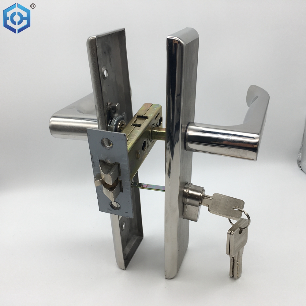 mechones de la puerta de la casa