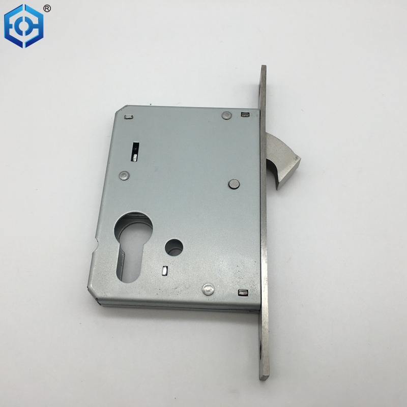 Puerta de cerraduras de cuerpo