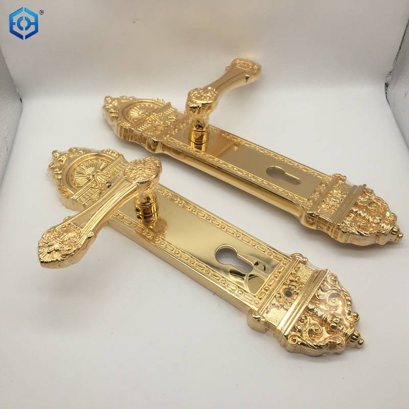 Cerradura de puerta de entrada de latón de lujo con manija dorada y opciones multicolores para mayor seguridad