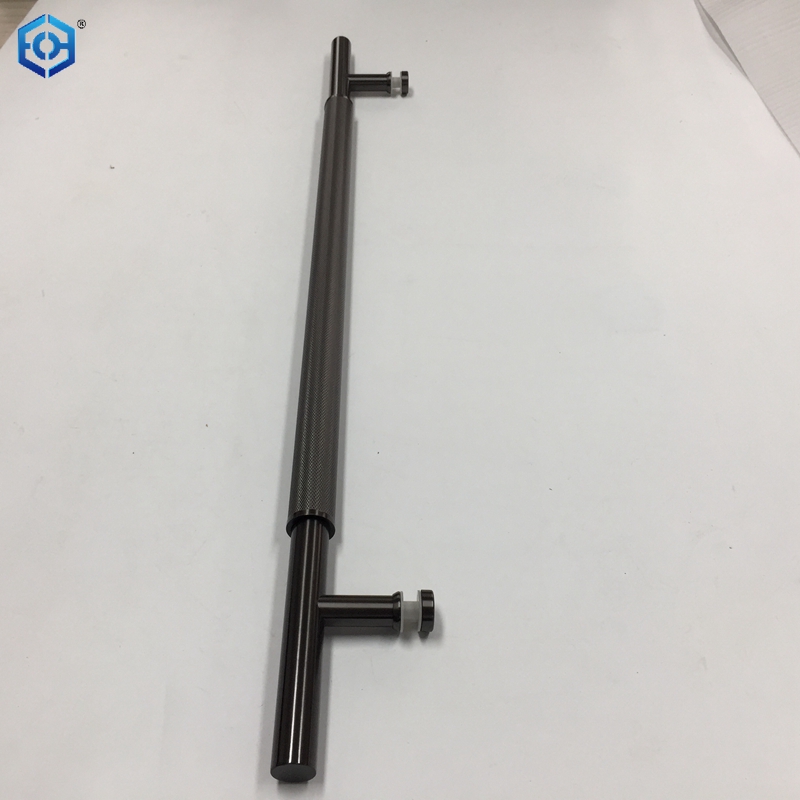 mango moleteado de lat&oacute;n