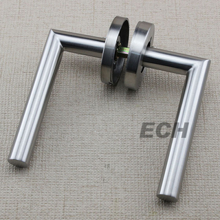 Herrajes para puertas Manija de puerta interior Manija de puerta de tubo de acero inoxidable SSS