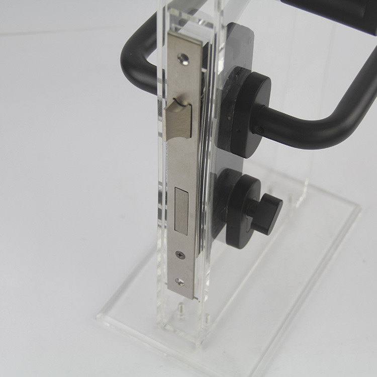 puerta abatible sombra