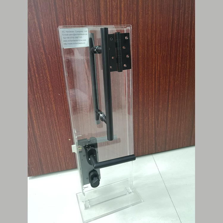 cerradura de puerta negra