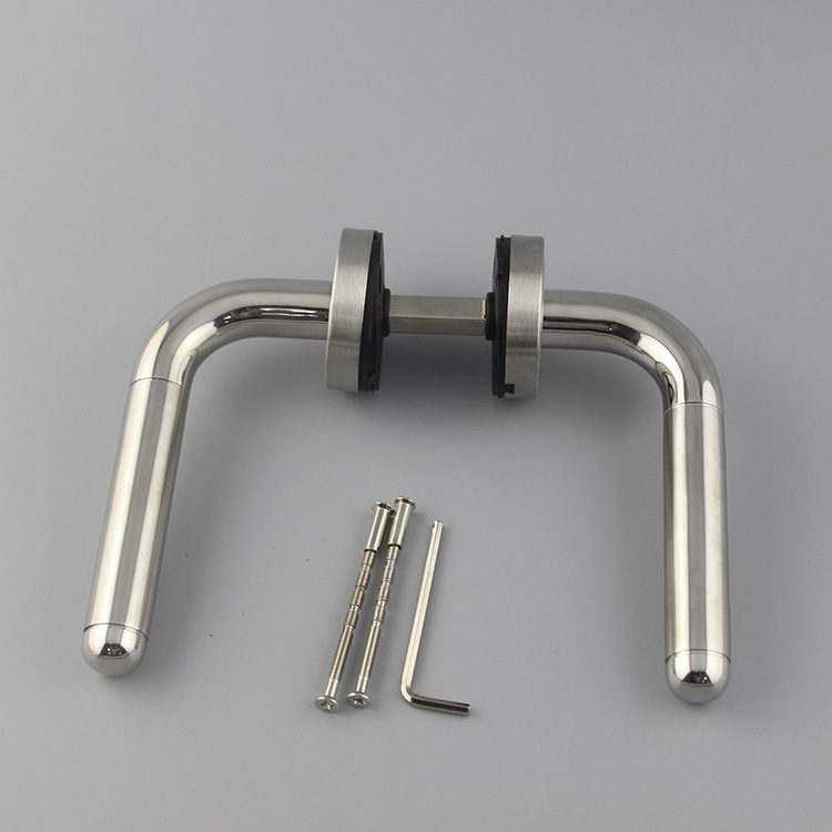 Tirador de puerta con acabado Twin Mitred