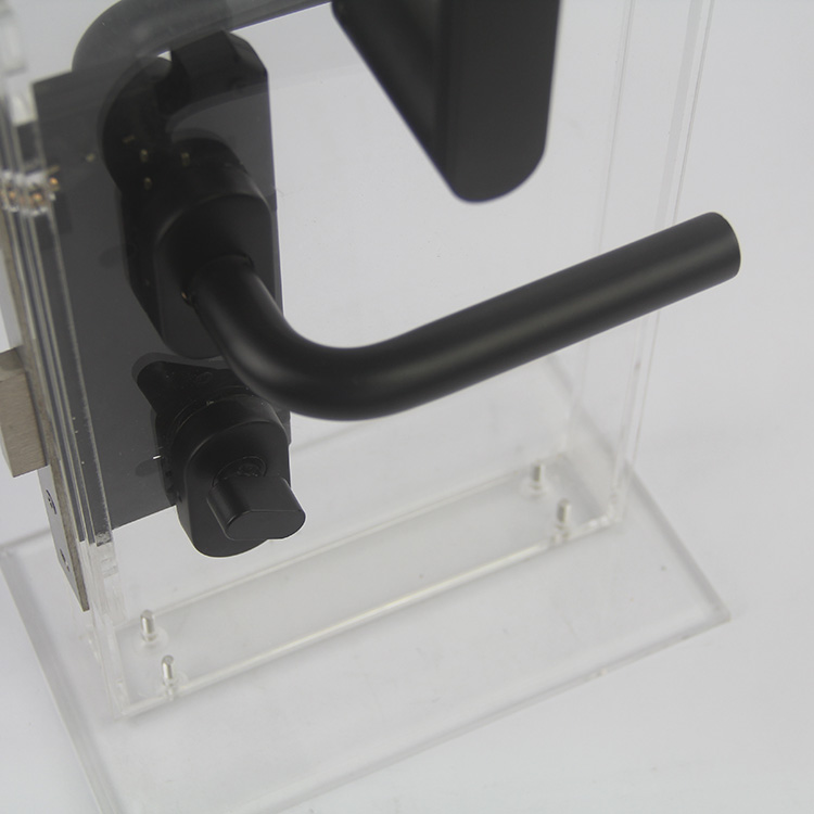 dimensiones del tirador de la puerta