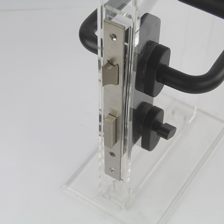 puerta abatible pantalla